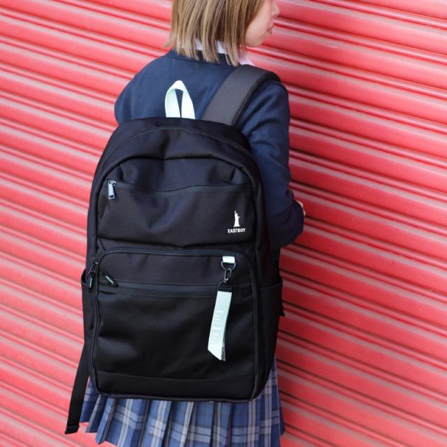 【商品レビューで+5%】イーストボーイ リュック スクバ リュックサック レディース 女子 大容量 33L 33リットル 女子高生 高校生 中学 EASTBOY  デイパック バックパック 撥水 はっ水 かわいい おしゃれ 学生 通学 スクール デイリー A4 B4 ブランド 部活 チャーム 黒 EBA104_9