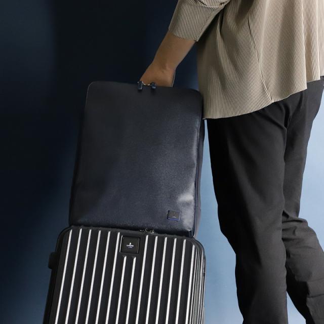 【商品レビューで+5%】ランバンオンブルー リュック メンズ ランバン バッグ ブランド ビジネス LANVIN en Bleu HOMES ホームズ 523712 B4 A4 レディース スクエア リュックサック 撥水 デイパック バックパック ビジネスリュック ビジカジ 出張 商談 レザー 革 本革 通勤_17