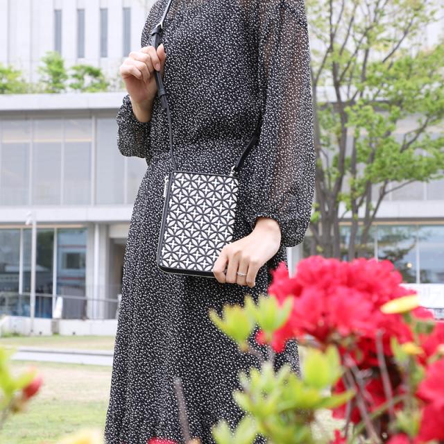 【商品レビューで+5%】ドレステリア バッグ メンズ DRESSTERIOR Airdale エアデール スマホショルダーバッグ 男女兼用 レディース カード入れ 小銭入れ ミニショルダー ショルダー ショルダーバッグ 863111 斜め掛け 肩掛け おしゃれ 牛革 レザー オーバーラップサークル_15