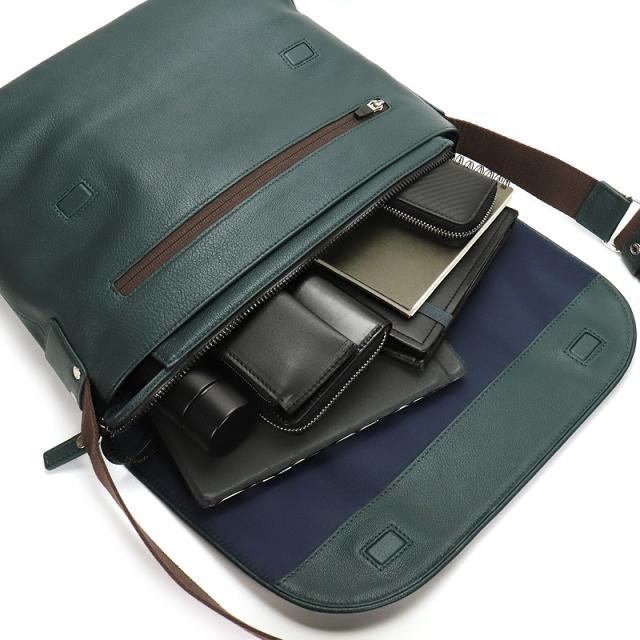 【商品レビューで+5%】タケオキクチ バッグ ショルダーバッグ メンズ ブランド TAKEO KIKUCHI フィル 709112 メッセンジャーバッグ 斜め掛けバッグ フラップショルダー A4 山羊革 ゴートレザー ゴート革 本革 レザー 革 軽量 レディース カジュアル オシャレ 人気 正規品_10