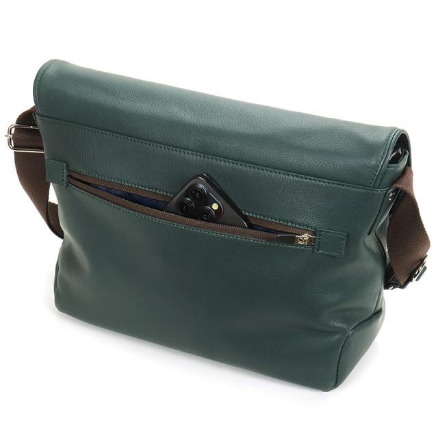 【商品レビューで+5%】タケオキクチ バッグ ショルダーバッグ メンズ ブランド TAKEO KIKUCHI フィル 709112 メッセンジャーバッグ 斜め掛けバッグ フラップショルダー A4 山羊革 ゴートレザー ゴート革 本革 レザー 革 軽量 レディース カジュアル オシャレ 人気 正規品_14