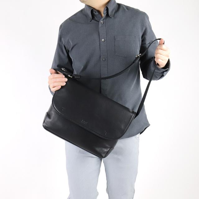【商品レビューで+5%】タケオキクチ バッグ ショルダーバッグ メンズ ブランド TAKEO KIKUCHI フィル 709112 メッセンジャーバッグ 斜め掛けバッグ フラップショルダー A4 山羊革 ゴートレザー ゴート革 本革 レザー 革 軽量 レディース カジュアル オシャレ 人気 正規品_16