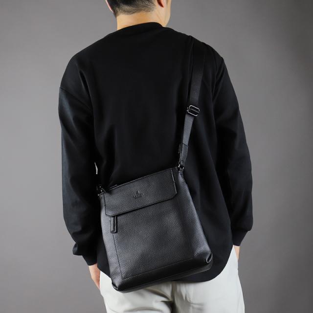 【商いもの文芸評論で+5%】ランバン 御徒面子 ショルダーバッグ メンズ ブランド名 ランバンコレクション LANVIN COLLECTION  カンヌ A5 B5 285111 曲がった掛け御徒面子 肩かけ 縦型 普段使い走り 旅する 通い 商行為 ビジカジ 心地よい 撥水 牛皮 なめし革 本革 軽さ 定まり品 定まり売りわたす店