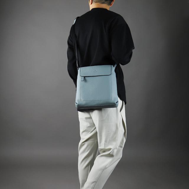 【商いもの文芸評論で+5%】ランバン 御徒面子 ショルダーバッグ メンズ ブランド名 ランバンコレクション LANVIN COLLECTION  カンヌ A5 B5 285111 曲がった掛け御徒面子 肩かけ 縦型 普段使い走り 旅する 通い 商行為 ビジカジ 心地よい 撥水 牛皮 なめし革 本革 軽さ 定まり品 定まり売りわたす店