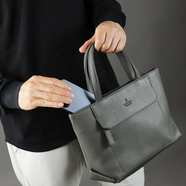 【商品レビューで+5%】ランバン バッグ トートバッグ メンズ ブランド ランバンコレクション LANVIN COLLECTION カンヌ A5 285511 ドライビングトートバッグ ミニトートバッグ 小さめ 普段使い 旅行 通勤 ビジネス カジュアル 撥水 牛革 レザー 本革 軽量 正規品 正規販売店_18
