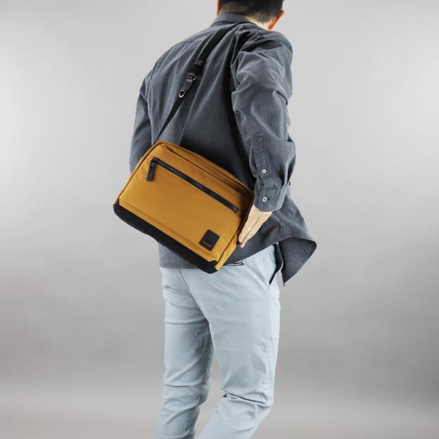 【商品レビューで+5%】タケオキクチ ショルダーバッグ バッグ メンズ ブランド TAKEO KIKUCHI アストン 755102 斜め掛けバッグ 肩掛け B5 A5 タウン 通勤 旅行 ポリエステル スエード 革付属 軽量 横型 レディース カジュアル オシャレ 人気 正規品 正規販売店_14