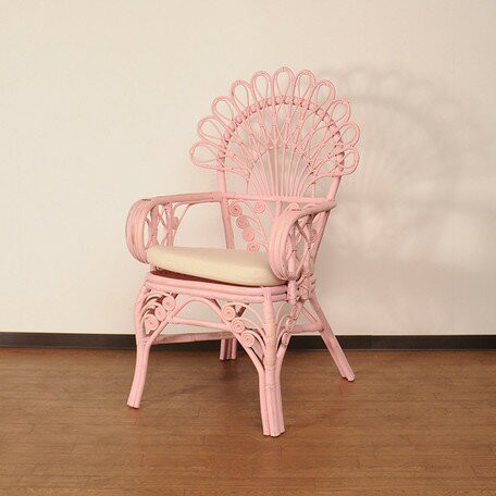 ラタン家具 椅子 ピーコックチェア ピンク 天然ラタン使用の通販はau Pay マーケット 癒しのヴェルサイユ宮殿