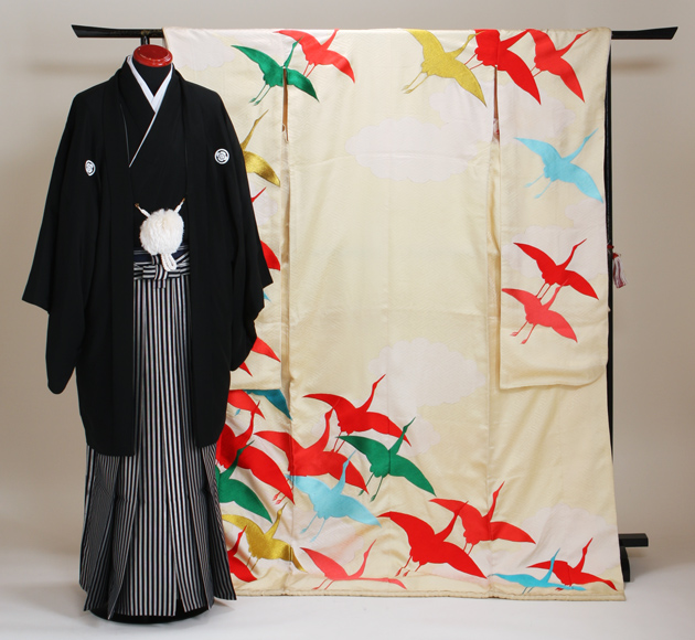 引き振袖レンタル クリーム 色振袖 黒引き振袖 NT-208 カラフル 花嫁 送料無料 引き振袖レンタル クリーム 色振袖 黒引き振袖 NT-208 カラフル 花嫁