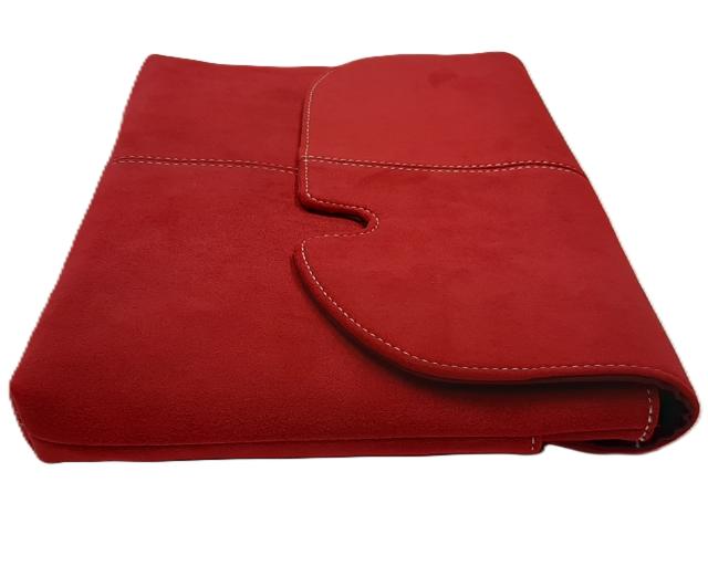 【Maturi マトゥーリ】 最高級 アルカンターラ ピスタシリーズ エグゼクティブ サコッシュ ショルダーバッグ MT-44 RED 定価79,800円 Maturi マトゥーリ】 最高級 アルカンターラ ピスタシリーズ