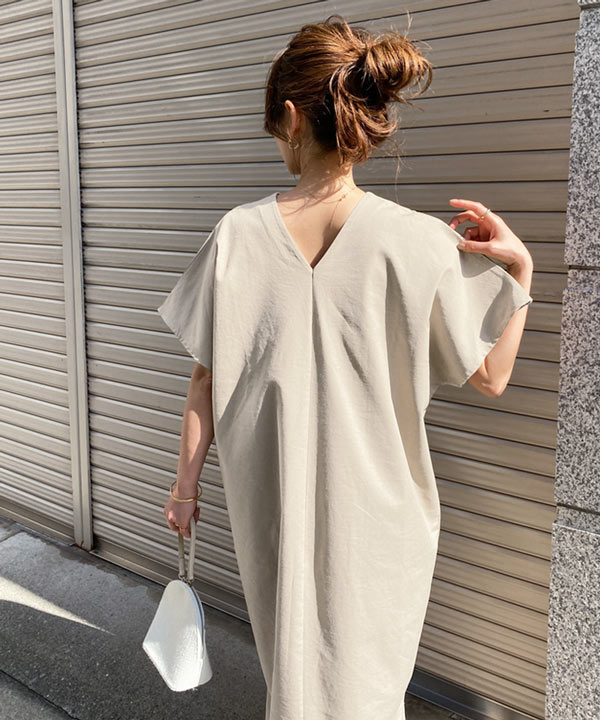 リネンタッチコクーンワンピース E2719 入荷済 レディース ロング丈 半袖 Vネック 麻混 涼しい 春夏 ゆったりの通販はau Pay マーケット Topページ 神戸レタス 5900円以上で全品送料無料