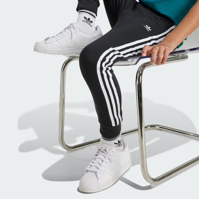 アディダス スニーカー スーパースター スニーカー レディース メンズ ジュニア シューズ 白靴 人気 おしゃれ adidas SUPERSTAR ORIGINALS
