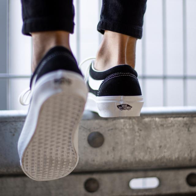 バンズ ボールドニー スニーカー VANS Bold Ni USA ヴァンズ スケートシューズ 靴 レディース ユニセックス