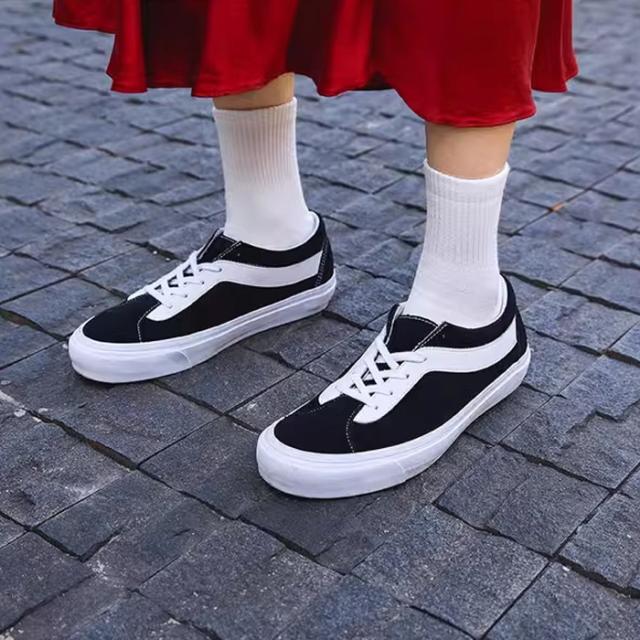 バンズ ボールドニー スニーカー VANS Bold Ni USA ヴァンズ スケートシューズ 靴 レディース ユニセックス
