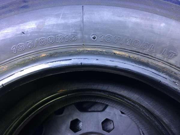 送料無料 中古 ブリヂストン V600 195 80r15 107 105l Lt 2本セット サマータイヤの通販はau Pay マーケット タイヤ ホイール カンパニー