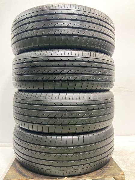 中古】ヨコハマ ブルーアース RV-02 215/60R17 4本セット サマータイヤ