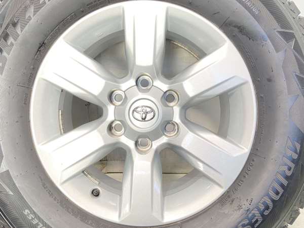 中古】ブリヂストン ブリザック DM-V2 275/65R17 トヨタ純正 17インチ 