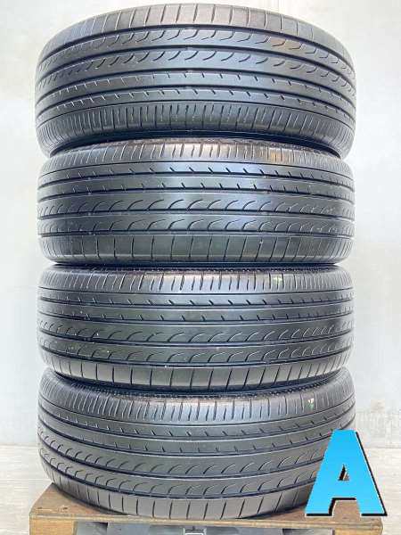 中古】ヨコハマ ブルーアース RV-02 215/60R17 4本セット サマータイヤ