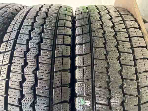 【中古】ダンロップ ウィンターマックス SV01 195/80R15 107/105LT 4本セット スタッドレスタイヤ