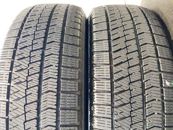 ブリヂストン VRX2 225/60R17スタッドレスタイヤ2本