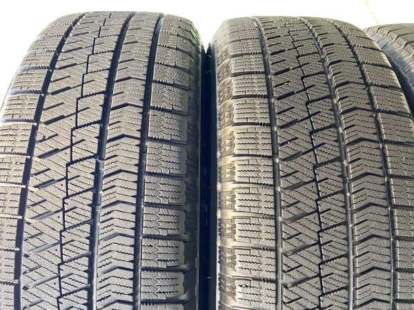 中古】ブリヂストン ブリザック VRX2 215/60R16 VIOLENTO 16インチ