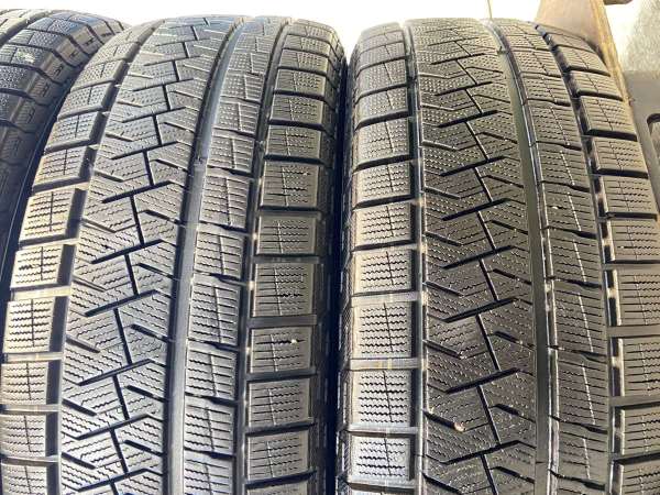 2018年製 ピレリ アイス アシンメトリコプラス 215/65R16 215/65-16 4本SET PIRELLI PLUS + 4本セット 法人は送料無料（一部は除く） 在庫処分！即日発送OK！ 2018年製 ピレリ アイスアシンメトリコプラス