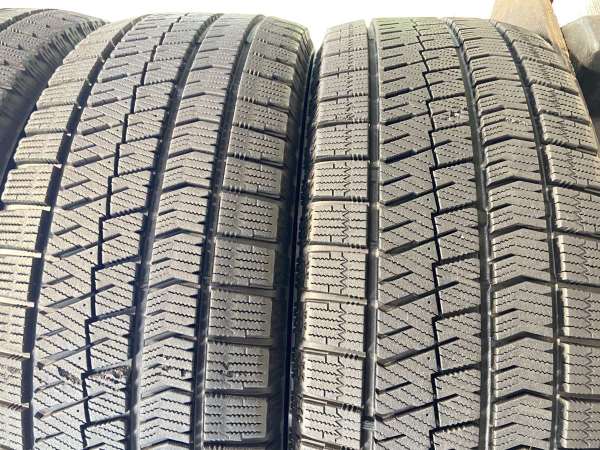 ブリヂストン BLIZZAK VRX2 215/55R17 冬タイヤ Chronus CH-113 7.0J 5