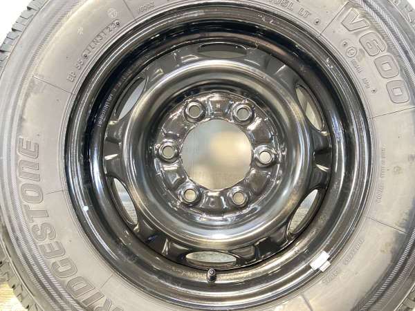 中古】ブリヂストン V600 195/80R15 日産純正 15インチ 139.7-6穴 4本