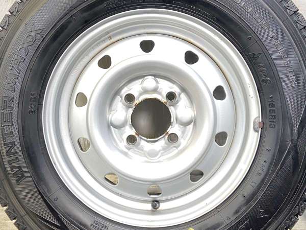 中古】ダンロップ ウィンターマックス SV01 165R13 TOPY M70 13インチ