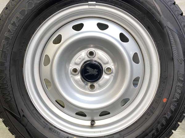 【中古】DUNLOP ウィンターマックス WM02 185/70R14 キャロウィン J9 14インチ 100-4穴 4本 中古タイヤ・スタッドレスタイヤ_5