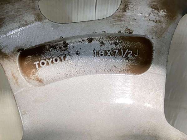 【中古】トヨタ純正 18x7.5 30 139.7-6穴 4本 中古ホイール・中古アルミホイール