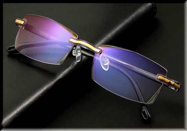 高品質最新作新品　courreges　クレージュ　メガネ　眼鏡　高級感　オシャレ　上品　ハーフリム　軽い　シルバー　オーバル　綺麗 フルリム