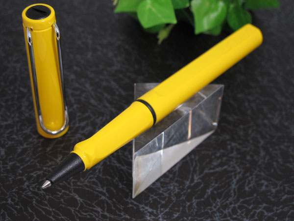 ラミー Lamy サファリ Safari ローラーボール L318 イエローの通販はau Pay マーケット Pochitto ラミー Lamy サファリ Safari ローラーボール L318 イエローの通販はau Pay マーケット Pochitto