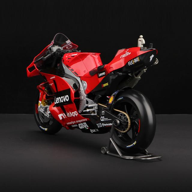 ドゥカティ　MotoGP　#63　2022年ワールドチャンピオン　1:6  ミニカー おもちゃ_3
