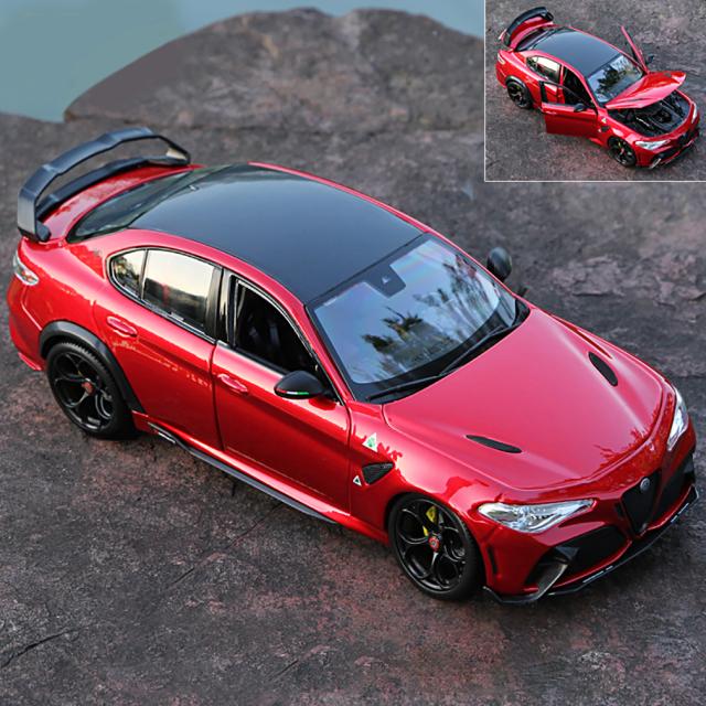 ブラーゴ 1/18 アルファロメオ ジュリア GTA 2020 モントリオールグリーン Bburago GIULIA ダイキャストモデル 1 Burago 1⁄18 ALFA ROMEO GIULIA GTA 2020 Verde Montreal アルファ