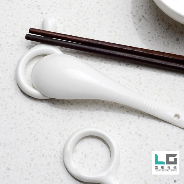 箸置き 5本 ホルダー セット 陶磁器 おしゃれ かわいい おもしろい ブランド レイゲ ボーンチャイナ 便利グッズ Lg Hashiの通販はau Pay マーケット Jiang