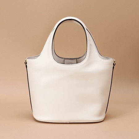 サマンサタバサ トートバッグ ソフトトートバッグ 小サイズ オフホワイト Samantha Thavasa サマンサ タバサ ブランド 正規品 新品 ギフト プレゼント 人気 おすすめ 誕生日 記念日 クリスマス 送料無料 ラッピング無料 サマンサタバサ トートバッグ ソフトトートバッグ 小サイズ オフ