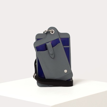 ヴィヴィアンウエストウッド カードケース ホログラム ネックポーチ ブルー Vivienne Westwoodの通販はau Pay マーケット Clover Leaf クローバーリーフ