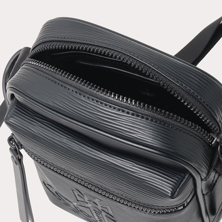 ヴィヴィアン・ウエストウッド Vivienne Westwood ショルダーバッグ 
