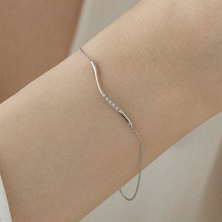 ヨンドシー 4℃ ブレスレット プラチナ ウーマンジュエリー プラチナ