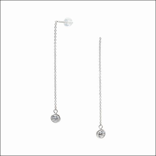 ４℃　ヨンドシー ホワイトゴールドピアスの通販は 18,072円