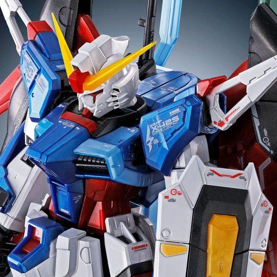 ＲＧデスティニーガンダム　　チタニウムフィニッシュ　拡張エフェクト付　光の翼 Amazon | バンダイ(BANDAI) RG デスティニーガンダム