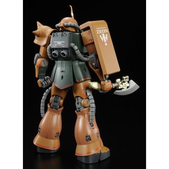 【新品】１週間以内発送 ＭＧ 1/100 MS-06FS ガルマ・ザビ専用 ザクＩＩ　組み立て式プラモデル ガンプラ アニメ ロボット