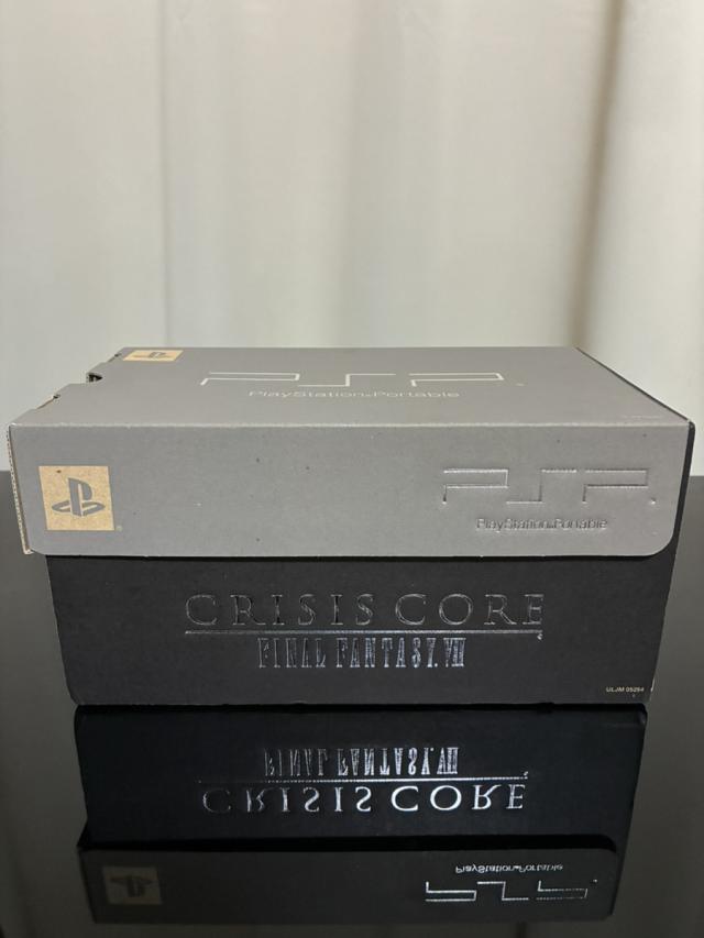 【新品】【即納】　PSP クライシス コア -ファイナルファンタジー VII- FFVII 10th Anniversary Limited　プレイステーションポータブル PSP-2000ZS ソニー