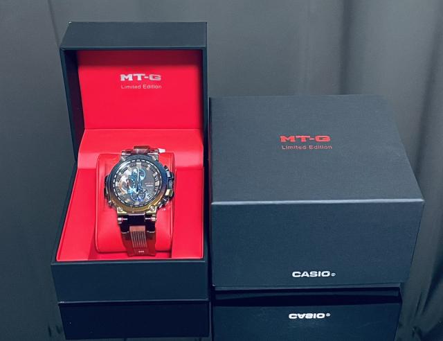 【新品】1週間以内発送　カシオ ソーラー電波腕時計 G-SHOCK MT-G レッド MTG-B1000VL-4AJR [MTGB1000VL4AJR] Gショック