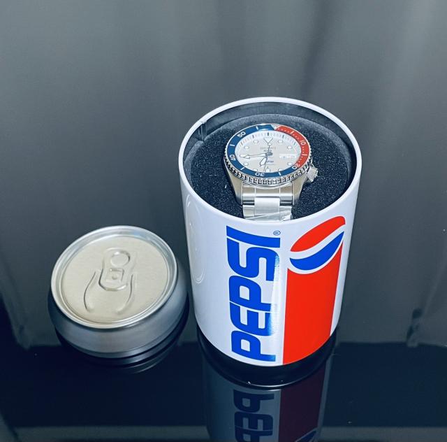 新品】【即納】 Seiko 5 Sports Pepsi Limited Edition SBSA319