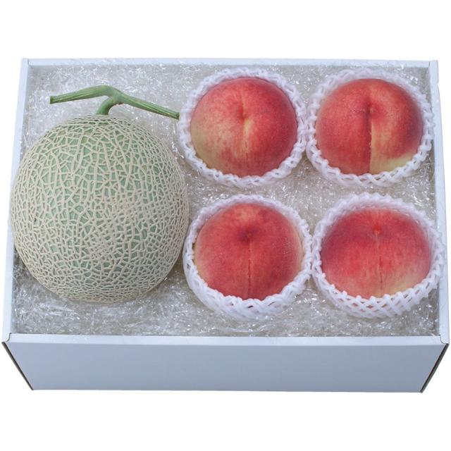 お中元 お返し 内祝い ギフトお届け日確認 果物 北海道産赤肉メロン＆山梨県産の桃82614 産直 新築 お礼 引越し 志 仏事 送料無料 クーポン対象