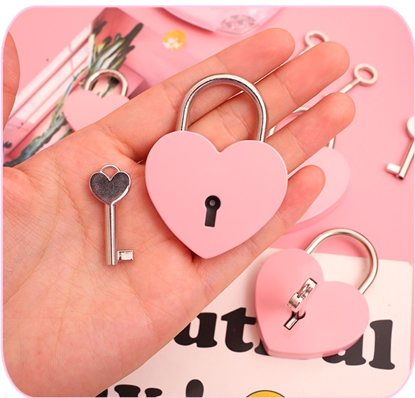 ハート型 南京錠 大 ピンク ミニカギ付き かわいい おしゃれ 鍵 ロック 定形外郵便 送料無料 代引不可 の通販はau Pay マーケット ユウショウショップ