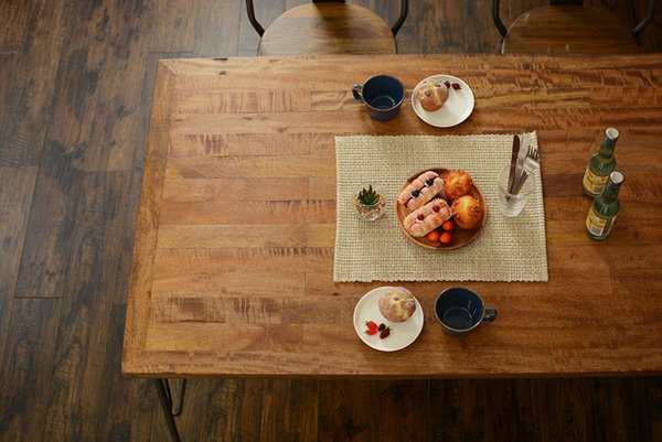 ダイニングテーブル カフェテーブル 幅120cm 2人〜4人掛け用 天然木