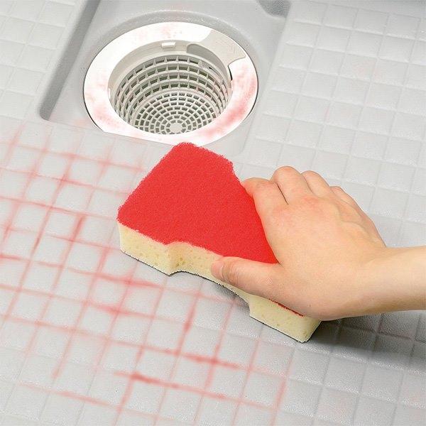 お風呂掃除スポンジクリーナー 赤カビくん ナイロン ブラシ 浴室 床の溝用の通販はau Pay マーケット カナエミナ