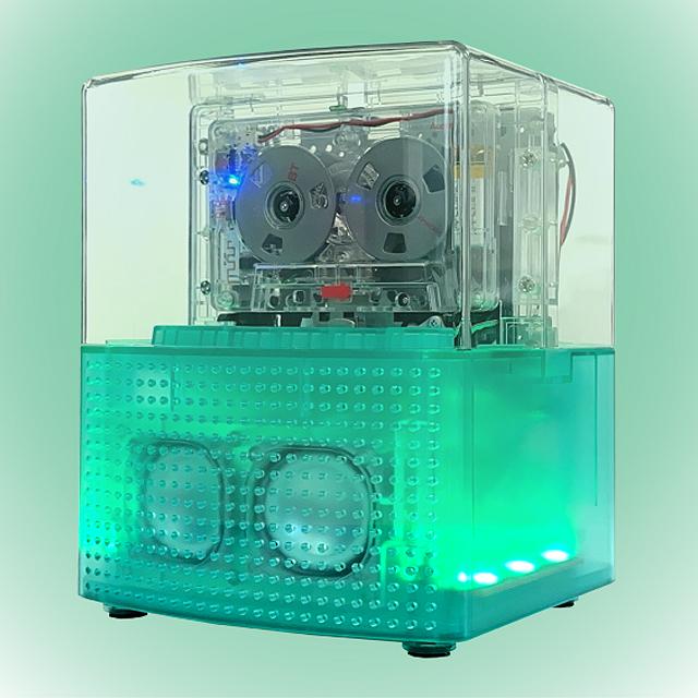 サウンドパーティーボックス スケルトン　イルミネーションカセットプレイヤー&Bluetoothスピーカー 光と音 カセットテープ再生